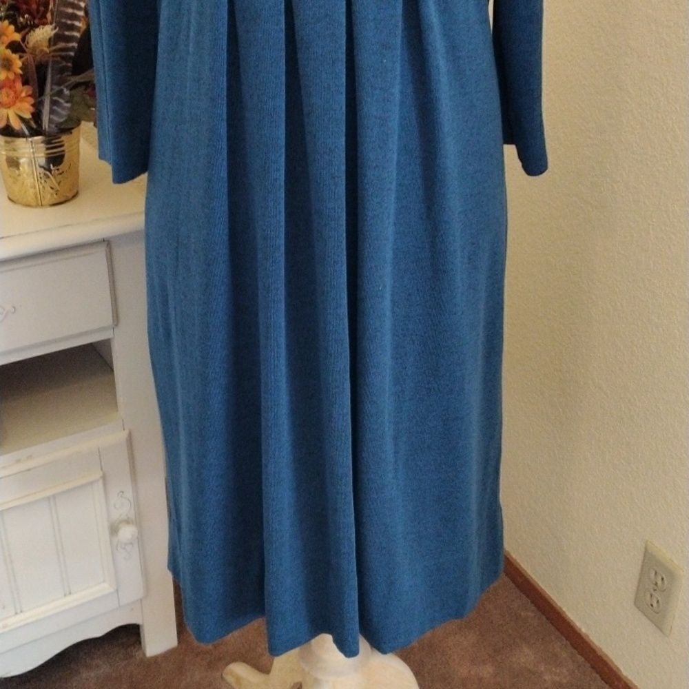 NorthStyle Knit Dress - Picture 3 of 10